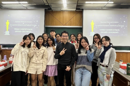 國企/競合動態與平台策略/駱世民老師/全英