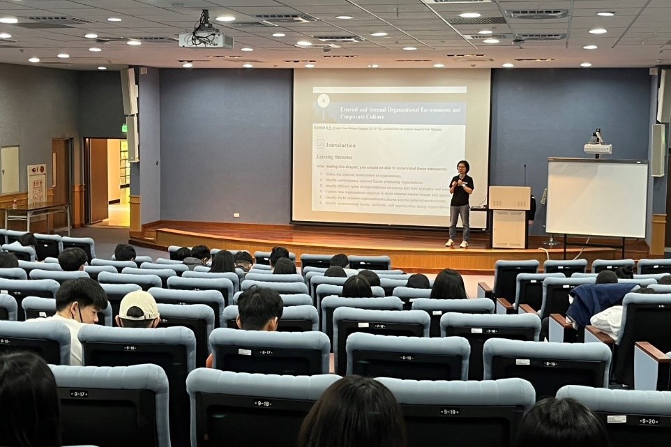 基礎必修/管理學/陳靜怡老師